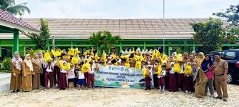 Dinar Pertanian, Kelautan dan Perikanan Mengajak Anak Sekolah Untuk Gemar Mengkonsumsi Ikan